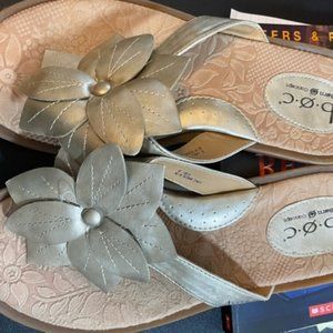 BOC Born Gold Flip-Flops with Flower